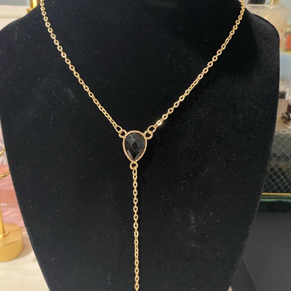 Gold Y necklace with black crystal - Picture 4 of 4
